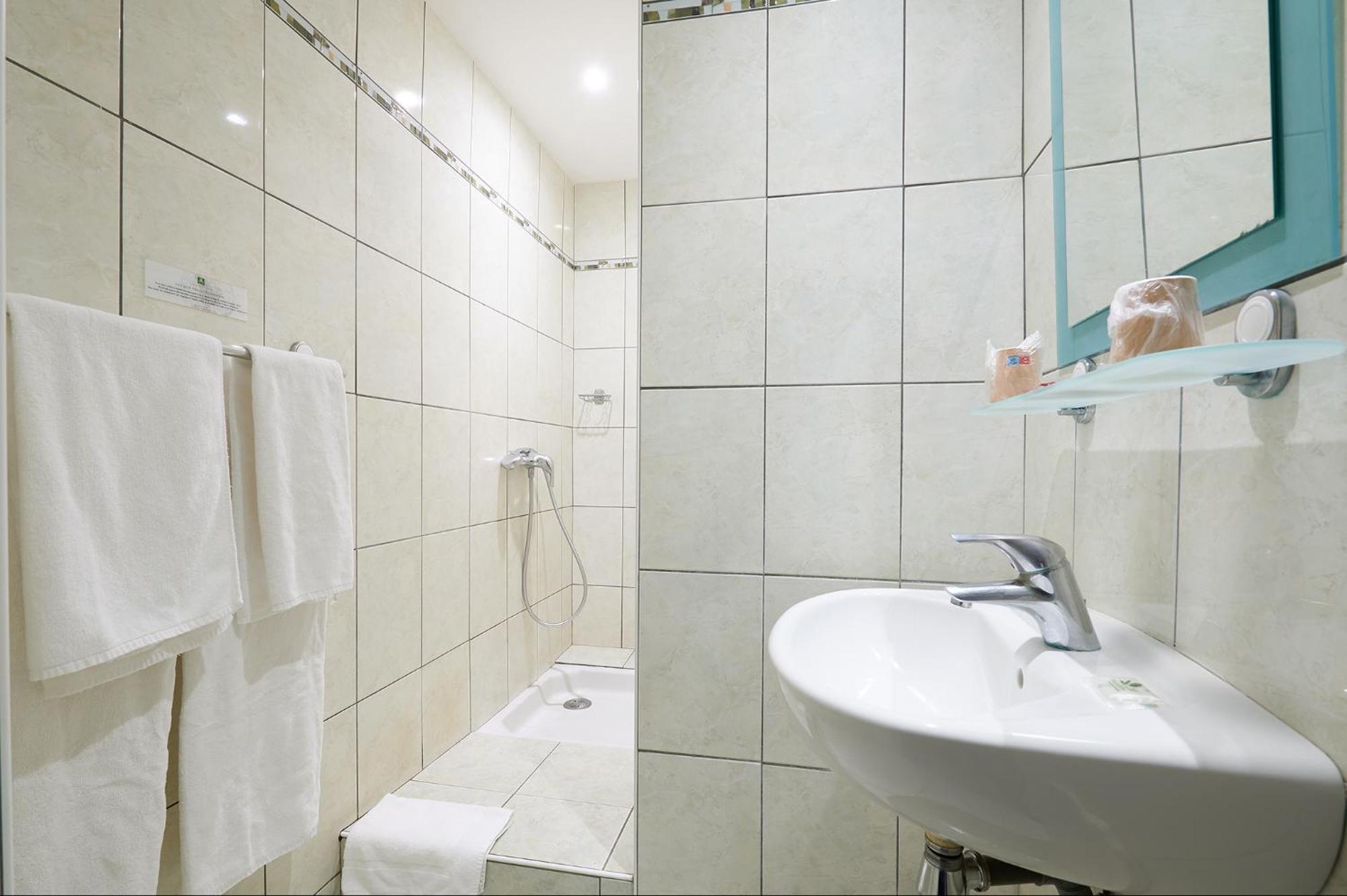 Hotel Triton Коллиур Экстерьер фото